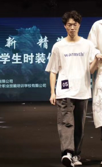 3b33f068-7183-4f28-ad02-9699d3c7c5db